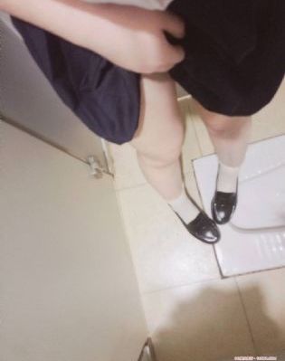 人妻色窝_预告片字幕高清版在线观看