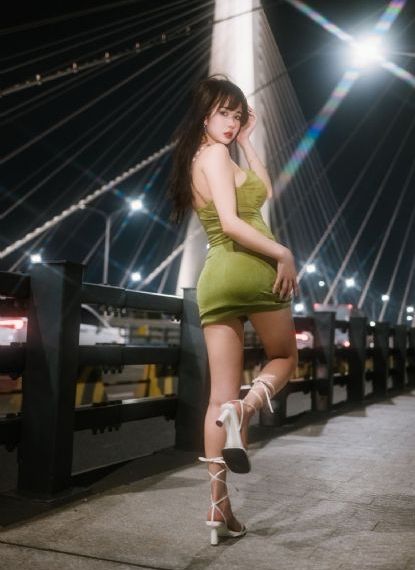 动漫美女被c_免费追剧在线手机观看