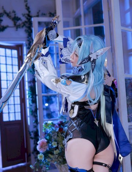 制服OL下班回家的路上_免费无删减正片免费观看