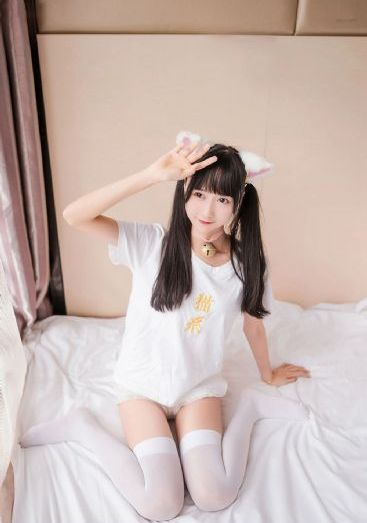 av人妻熟妇的荡欲中文字幕_手机正片全集在线观看播放