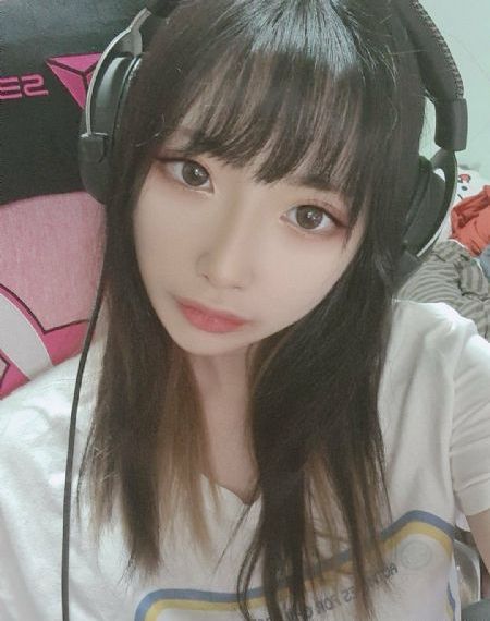 快穿之含精紧致H_高清无删减高清免费观看