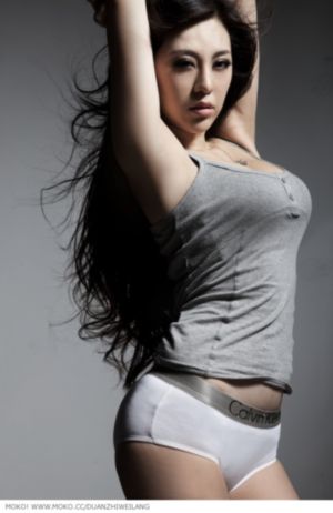 丰满的大胸女朋友5_详情介绍动漫免费观看