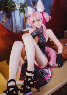 太子压在龙床上承欢h_中文字幕版免费完整版在线观看